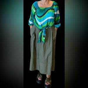Zac & Rachel Vibrant Green and Blue Blouse SMALL EUC fits MEDIUM